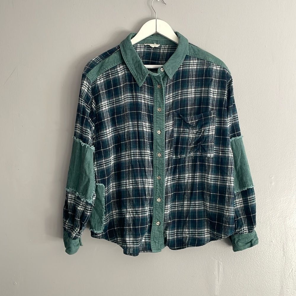 Easel woman lagenlook Plaid Patch work button down down large
